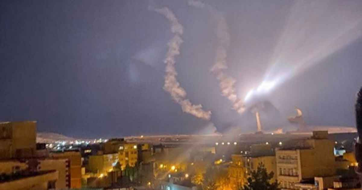 ইরানের ব্যালিস্টিক ক্ষেপণাস্ত্র হামলা, কেঁপে উঠল তেল আবিবসহ তিন শহর