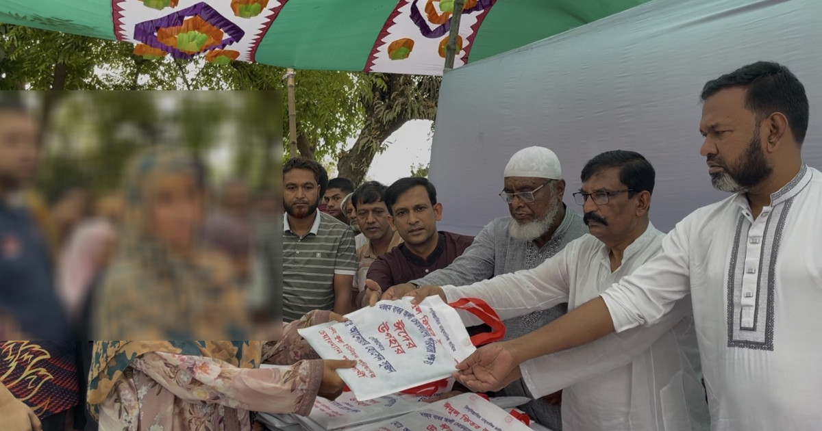 প্রধানমন্ত্রী তারেক রহমানের পক্ষ থেকে ধামরাইয়ে ঈদ উপহার বিতরণ