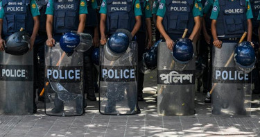 ঈদযাত্রায় রাজধানীসহ দেশজুড়ে আইন-শৃঙ্খলা বাহিনীর বাড়তি নিরাপত্তা
