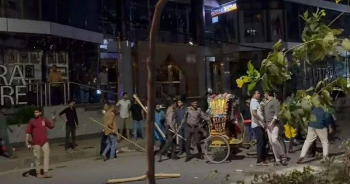 উত্তরায় রতভর সংঘর্ষের ঘটনায় অতিরিক্ত পুলিশ মোতায়েন