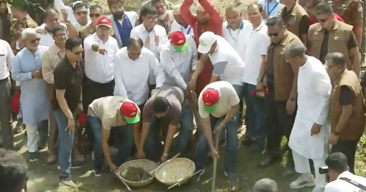 খাল খনন কর্মসূচির উদ্বোধন করলেন প্রধানমন্ত্রী