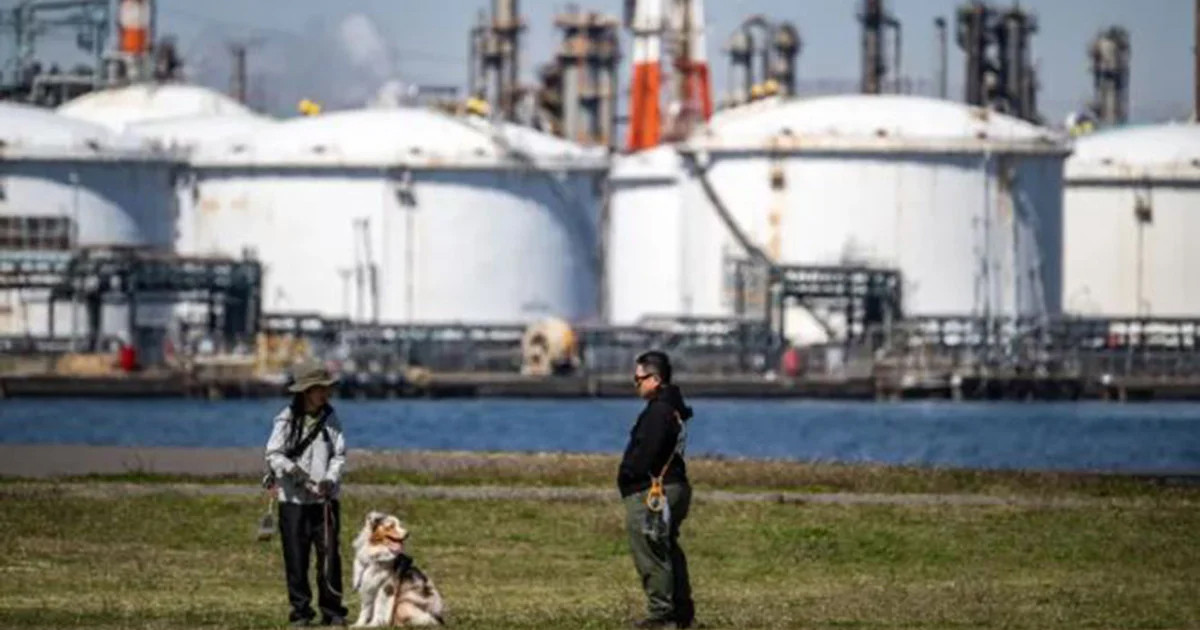 জরুরি মজুত থেকে এবার তেল ছাড়ল জাপান