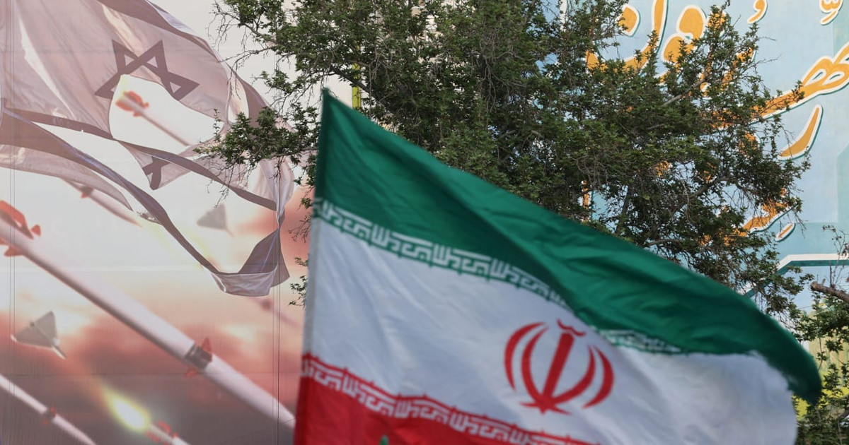 যুদ্ধের মধ্যে বড় দুঃসংবাদ পেল ইরান