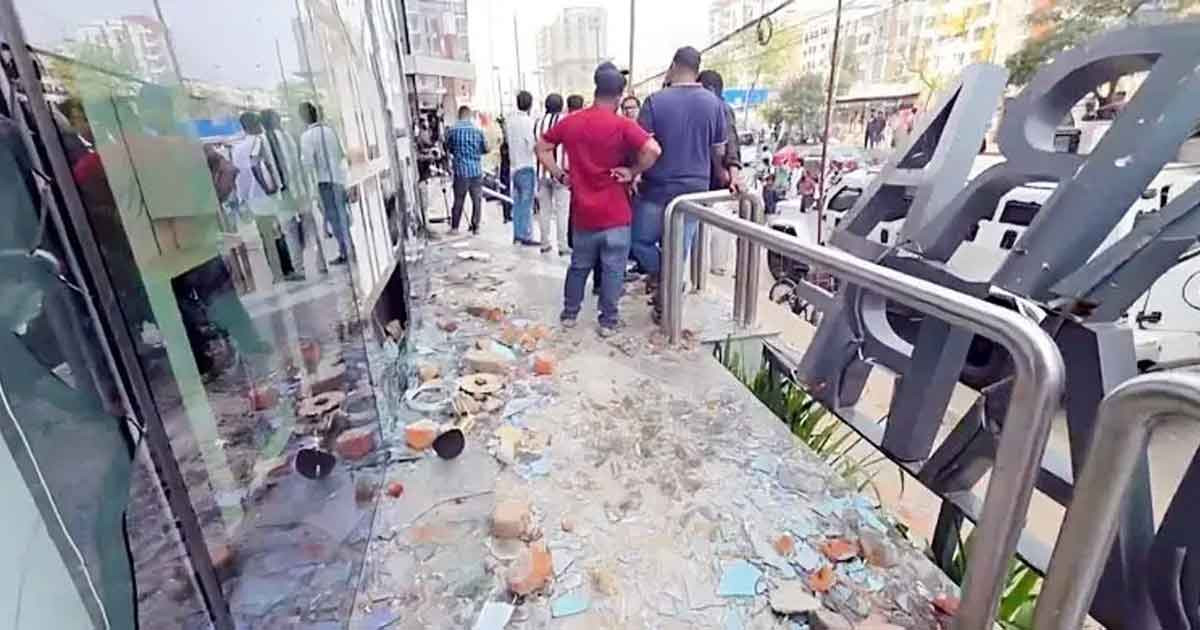 উত্তরায় মার্কেটে হামলা-লুটপাট: মামলায় আসামি ৭০০ জন