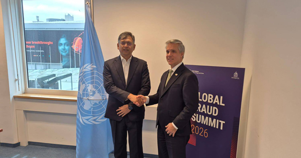 স্বরাষ্ট্রমন্ত্রীর সঙ্গে ইউএনওডিসি প্রধানের বৈঠক: পুলিশ সংস্কার ও মাদক নিয়ন্ত্রণে আন্তর্জাতিক সহযোগিতার আশ্বাস