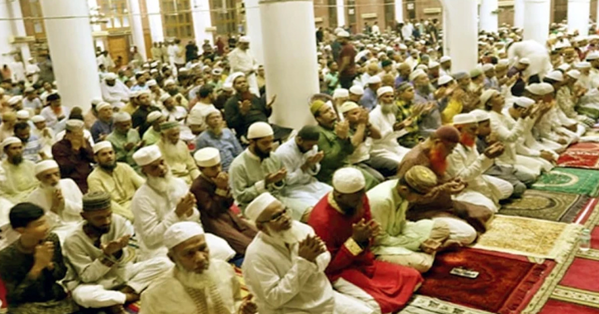 রাতভর ইবাদত-বন্দেগিতে পালিত হলো পবিত্র শবেকদর