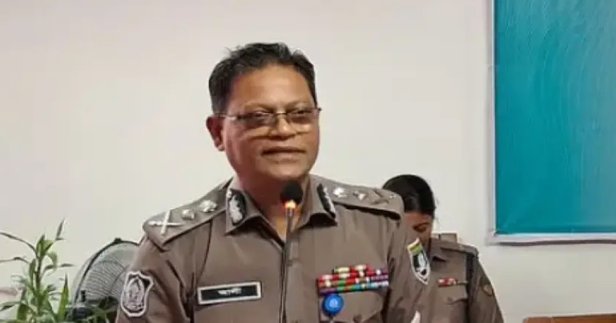 ঈদে বেশি ভাড়া নিলে আমাদের জানান, ব্যবস্থা নেবো: আইজিপি