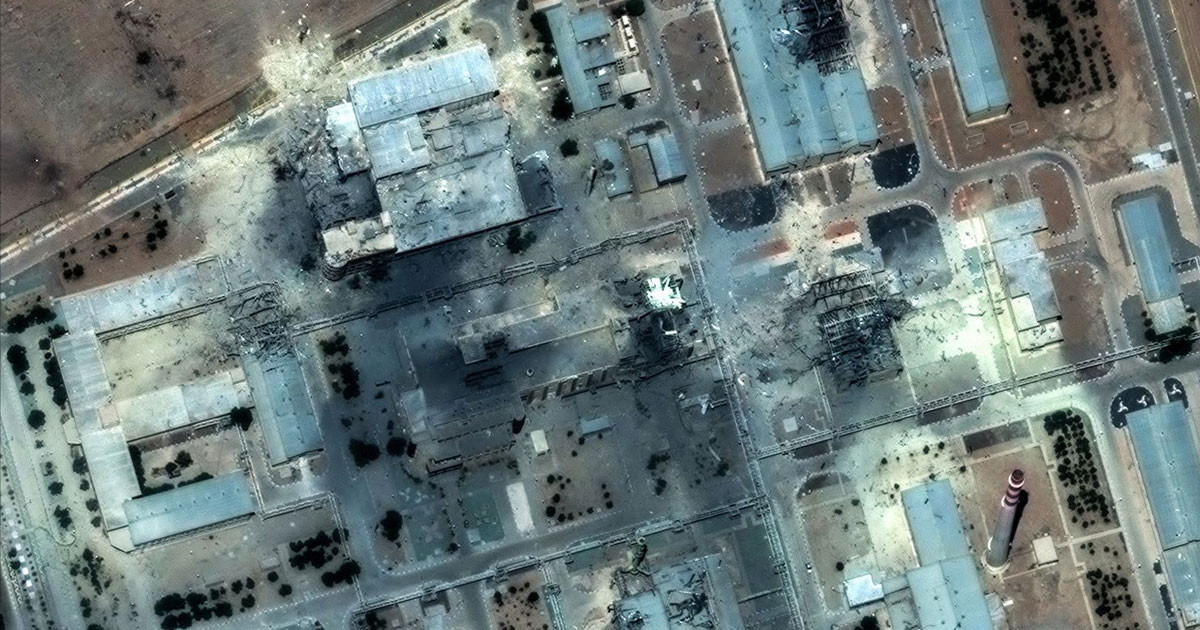 ‘বিস্ফোরকবাহী উড়ন্ত বস্তু’ দিয়ে ইরানের পরমাণু বিদ্যুৎকেন্দ্রে আঘাত হানে শত্রুরা