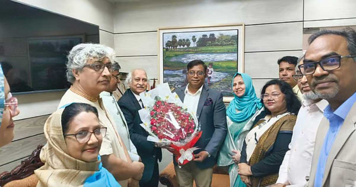 দায়িত্ব গ্রহণ করলেন ইউজিসির নতুন চেয়ারম্যান অধ্যাপক মামুন আহমেদ