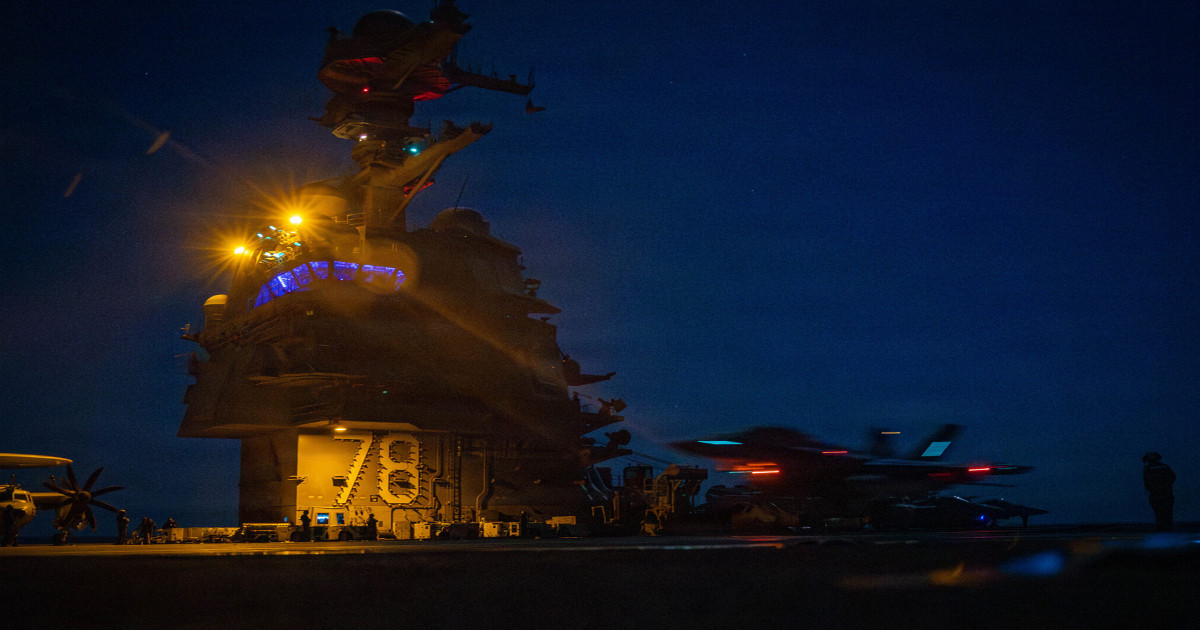 যুদ্ধের ময়দান ছেড়ে মেরামতে যাচ্ছে ইউএসএস জেরাল্ড ফোর্ড