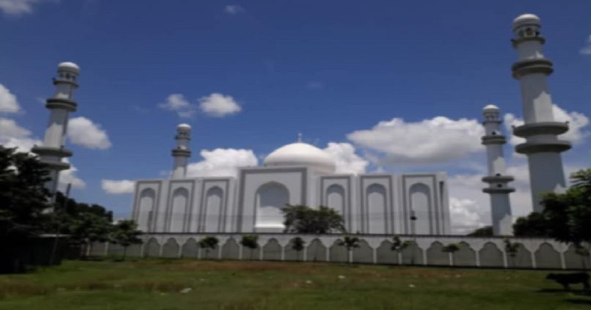 আটরশি ও চন্দ্রপাড়া পাক দরবার শরীফে বৃহত্তম ঈদুল ফিতরের জামাত অনুষ্ঠিত হবে