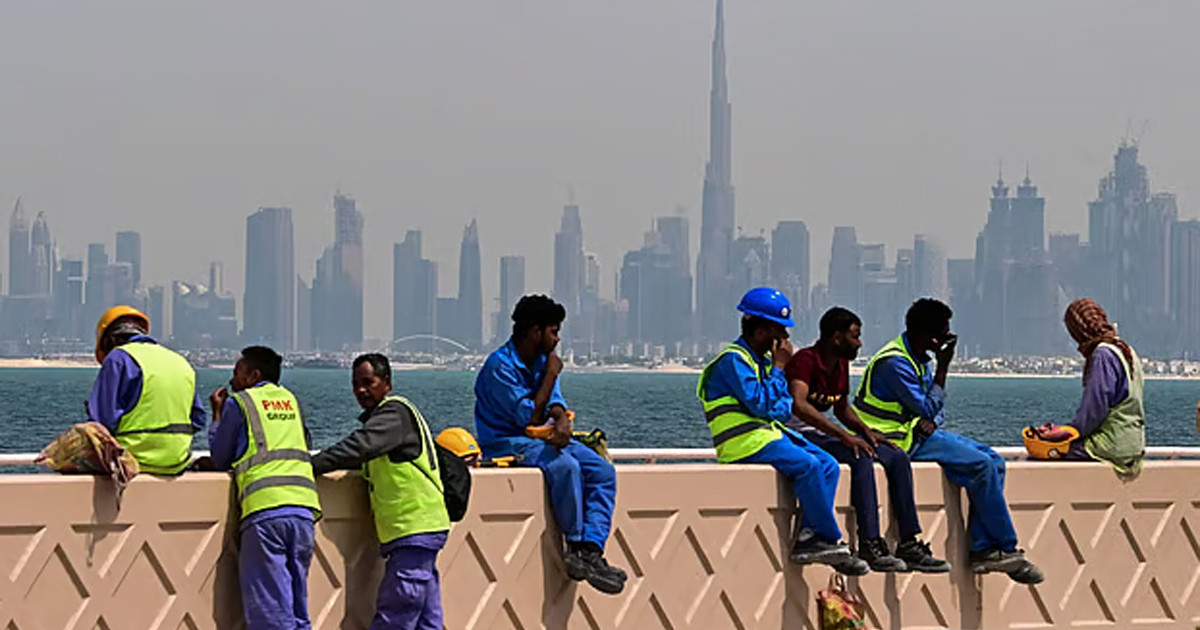 আনন্দের বদলে আতঙ্কে মধ্যপ্রাচ্যে প্রবাসীদের ঈদ