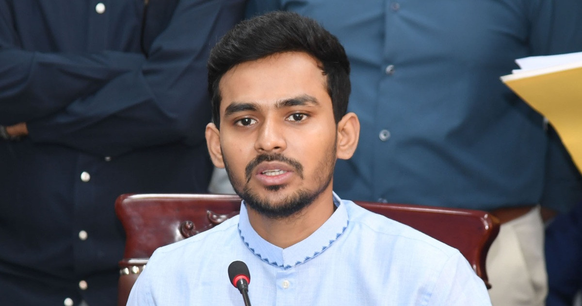 ভাড়া নিয়ে আসিফ মাহমুদের পোস্ট ভাইরাল