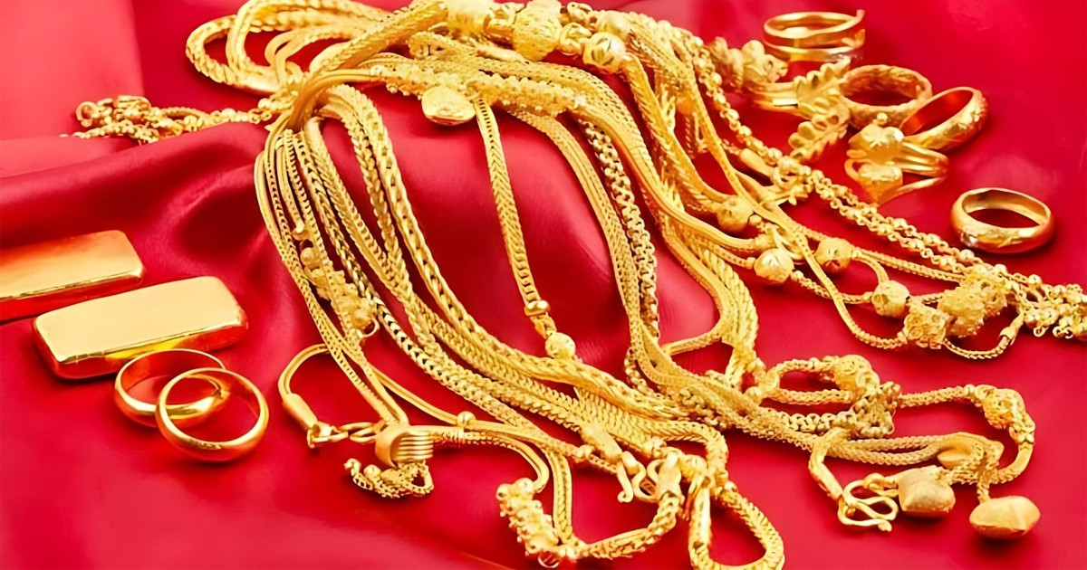 সপ্তাহের ব্যবধানে স্বর্ণের দাম ভরিতে কমলো ২৫ হাজার টাকা