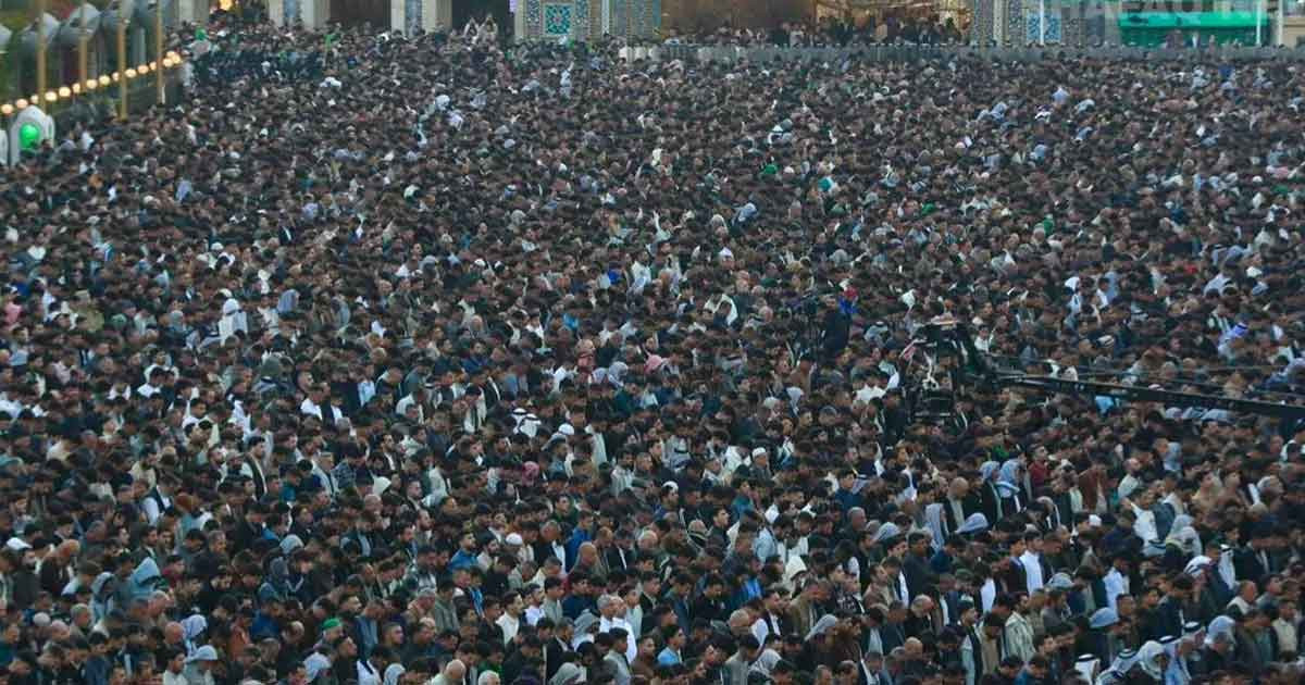 ইরান যুদ্ধের নিন্দা, কারবালায় ঈদের নামাজে লাখো শিয়া মুসল্লির সমাবেশ