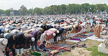 দিনাজপুরের গোর-এ-শহীদ ময়দানে লাখো মুসল্লির ঈদ জামাত