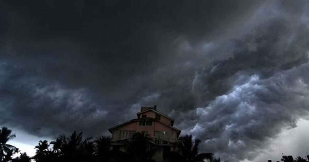 আকাশ কালো করে আসছে ঝড়, বড় বিপদের মুখে ১৯ জেলার মানুষ