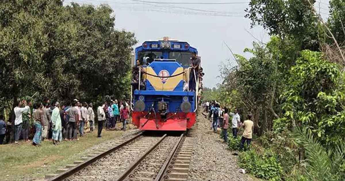 অবশেষে চট্টগ্রামের সঙ্গে সারাদেশের রেল চলাচল স্বাভাবিক