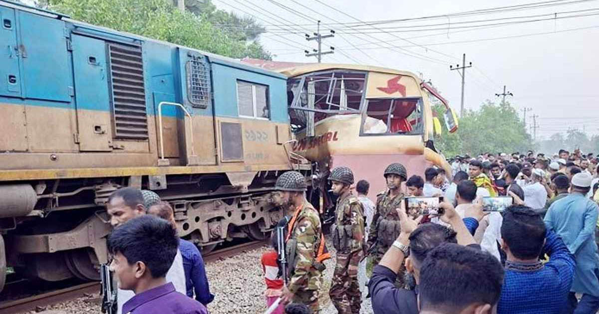 ৩ জেলায় সড়ক দুর্ঘটনায় নিহত ১৯