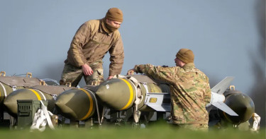 অস্ত্র রপ্তানির ৮৮ শতাংশই নিয়ন্ত্রণ করছে শীর্ষ ১০ দেশ