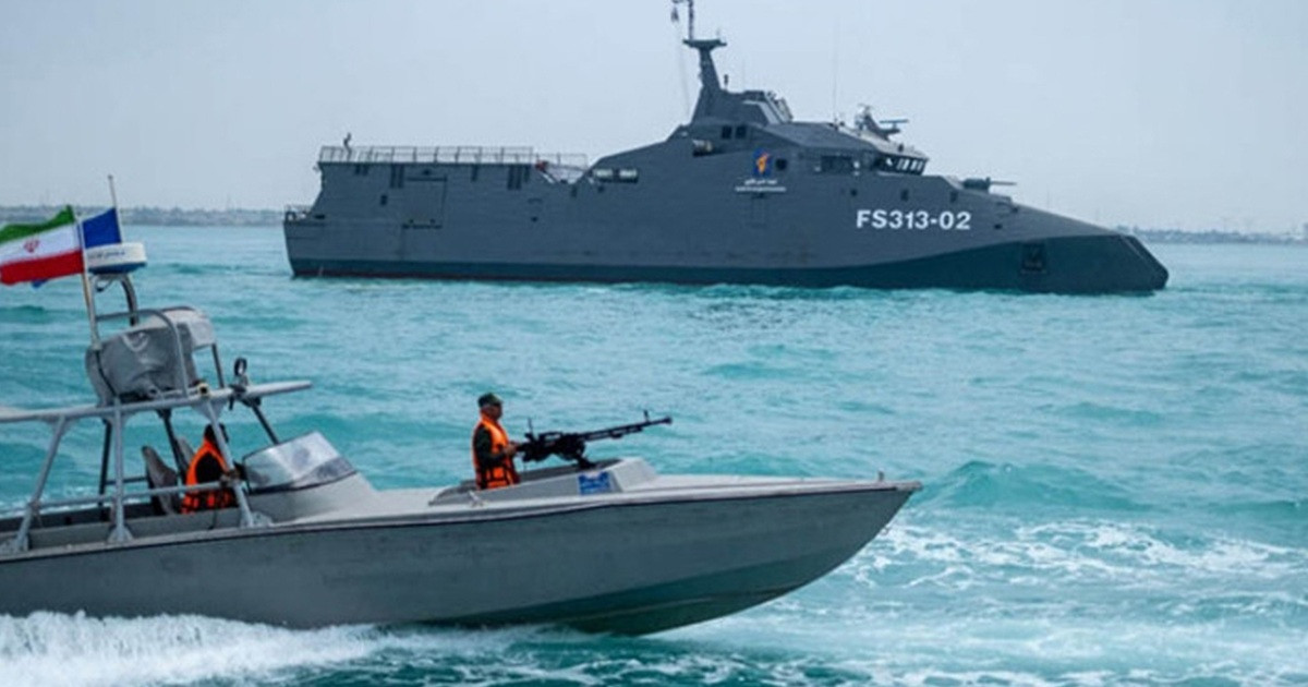 পুরো পারস্য উপসাগরের সব রোডে মাইন বসানোর হুঁশিয়ারি ইরানের