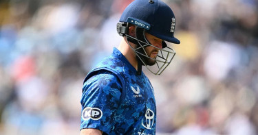 আইপিএল থেকে সরে দাঁড়ালেন বেন ডাকেট