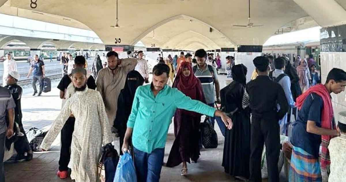 ঈদের আনন্দ শেষে ঢাকা ফিরছেন কর্মজীবীরা