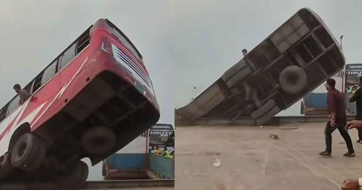 দৌলতদিয়ায় বাস নদীতে, এখন পর্যন্ত দুই জনের মরদেহ উদ্ধার