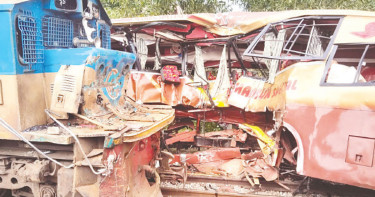 বেপরোয়া চালনা ও নিষিদ্ধ যানের অবাধ চলাচলে দুর্ঘটনা ঘটছেই