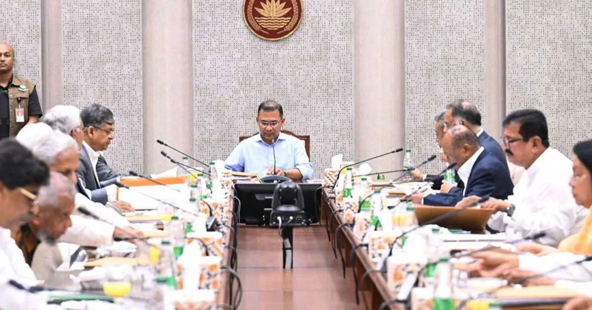 জ্বালানি তেল: আছে এক মাসের রিজার্ভ, বাড়ানোর পরিকল্পনা সরকারের