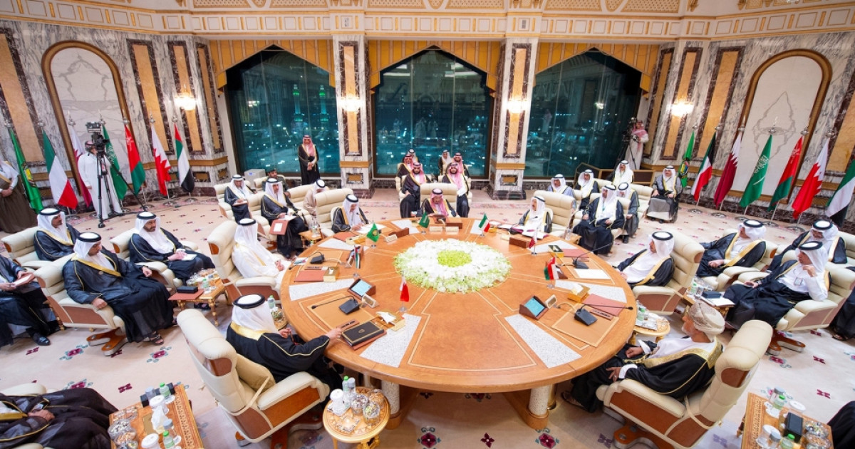 ইরানের হামলায় দিশেহারা, আরব দেশগুলোর রুদ্ধদ্বার বৈঠক