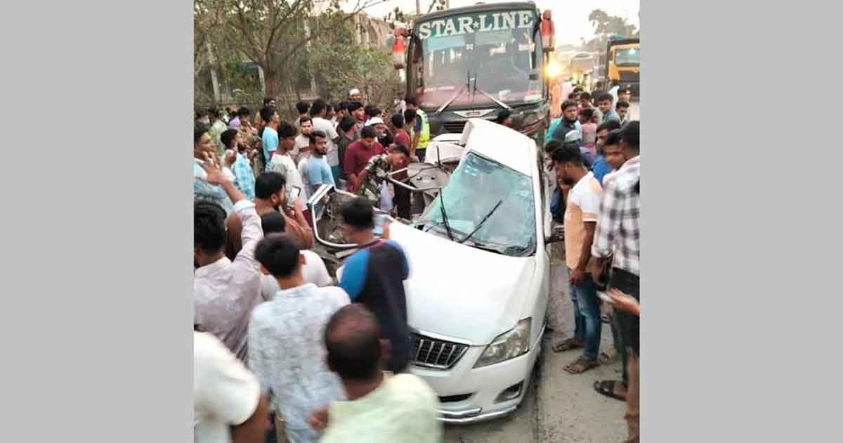 কুমিল্লায় বাসের ধাক্কায় প্রাইভেকারের ৪ যাত্রী নিহত