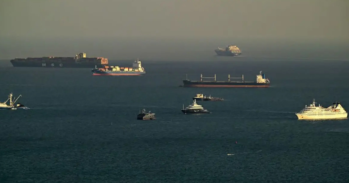 হরমুজ প্রণালি দিয়ে চলতে পারবে দক্ষিণ কোরিয়ার জাহাজ: ইরান