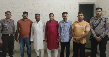 রাজধানীতে নিষিদ্ধ আ. লীগের ঝটিকা মিছিল, সরকারি কর্মচারীসহ গ্রেপ্তার ৫