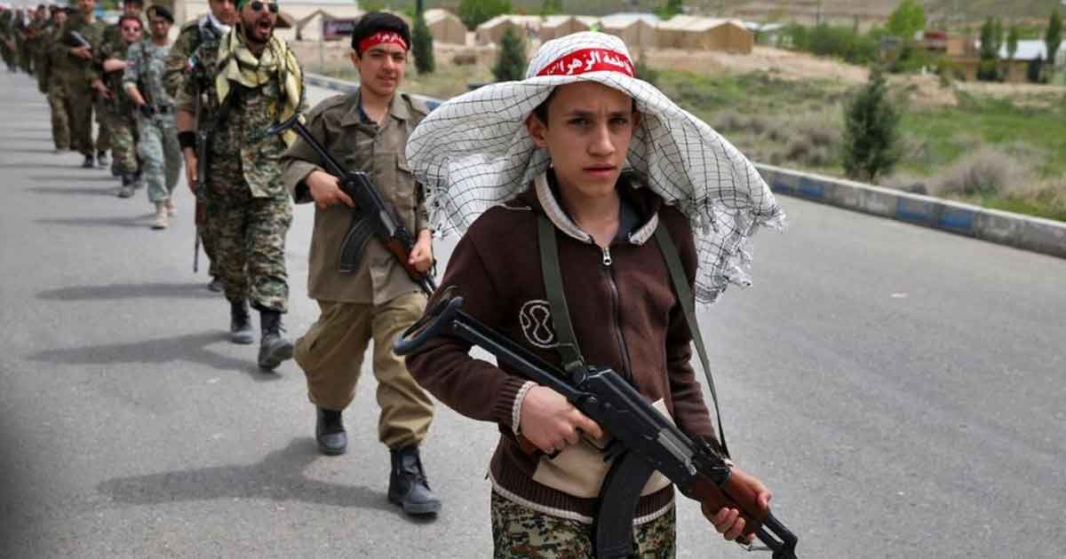 যুদ্ধের ময়দানে যোগ দিচ্ছে ১২ বছরের ইরানি শিশুরা