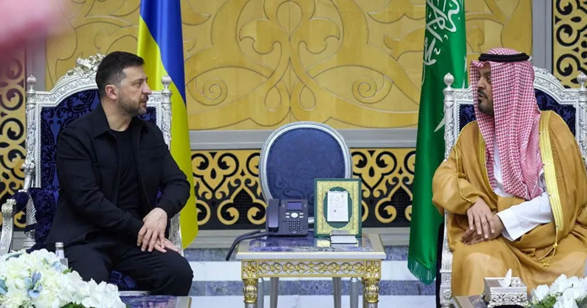 যুদ্ধের অভিজ্ঞতা বিনিময় করতে সৌদিতে জেলেনস্কি