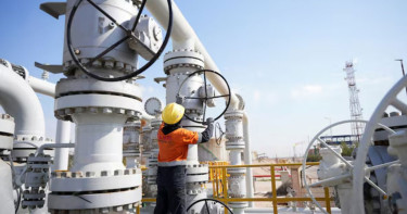 ৬ মাসের মধ্যে বড় পতনের পথে তেলের বাজার