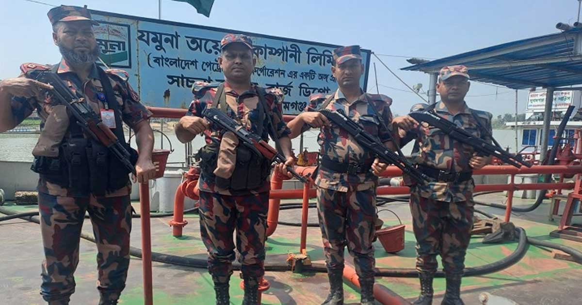 জ্বালানি তেল মজুদ ঠেকাতে বিভিন্ন ডিপোতে বিজিবি মোতায়েন