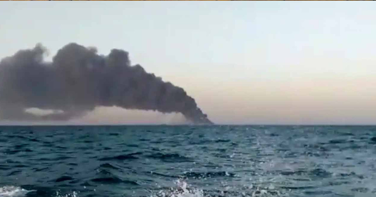 ওমান উপকূলে মার্কিন জাহাজে ইরানের হামলা