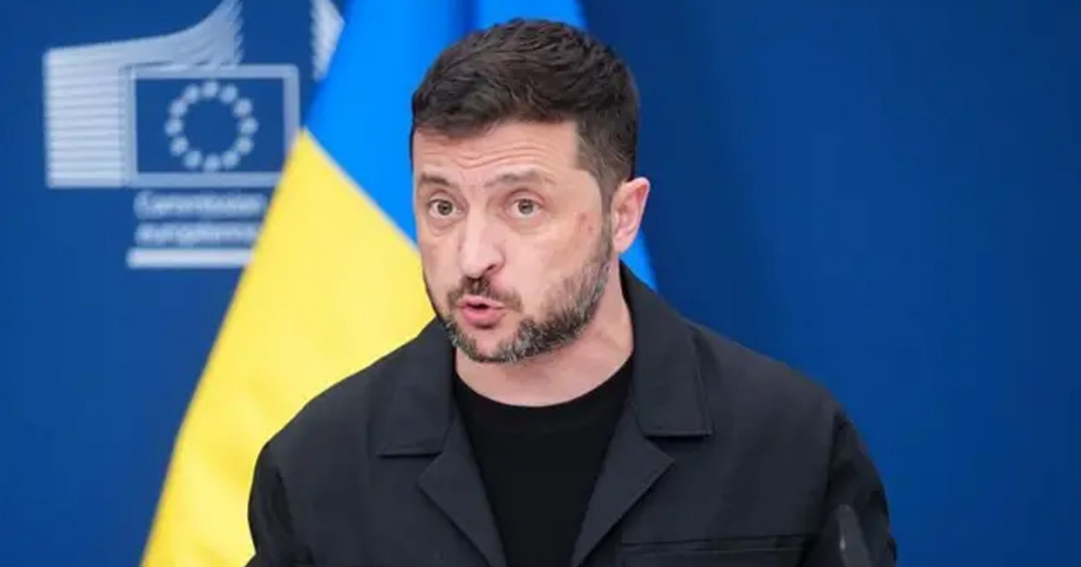 ইউক্রেন রক্ষায় পারমাণবিক অস্ত্র চায় জেলেনস্কি