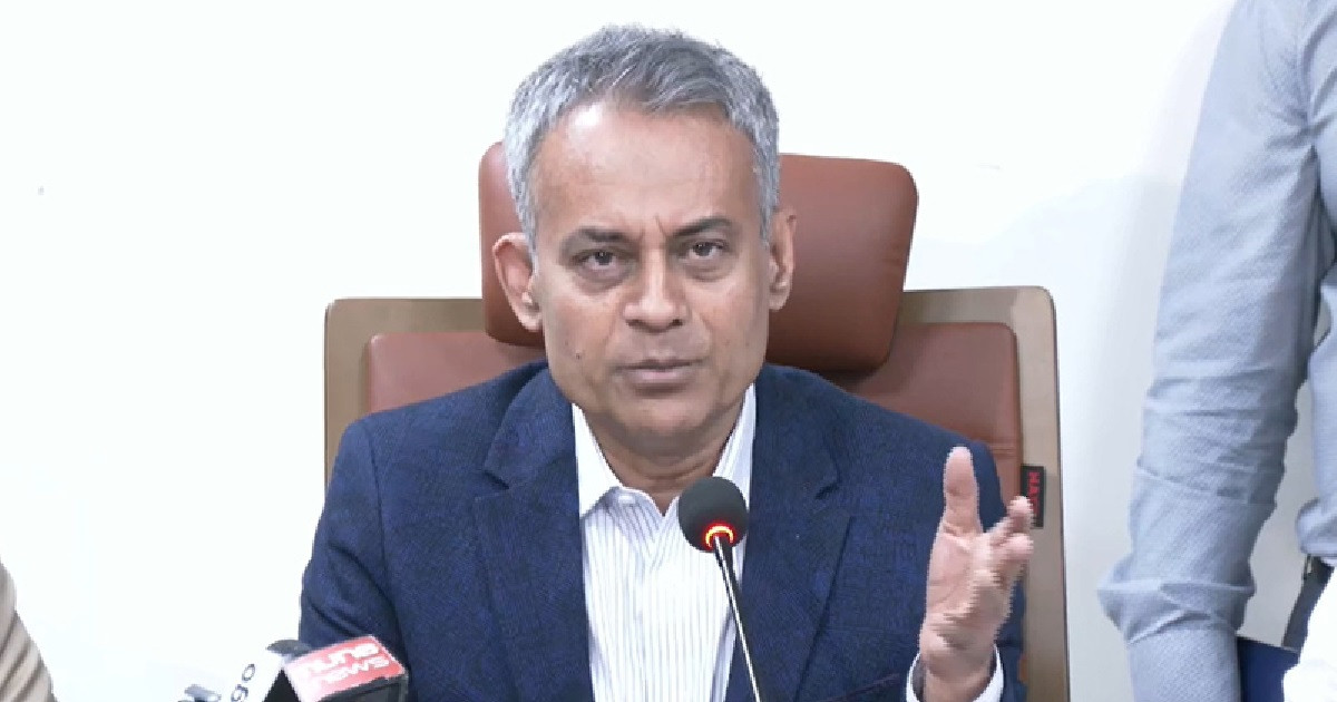 যাত্রী থাকা অবস্থায় বাস ফেরিতে তোলা যাবে না: সড়কমন্ত্রী