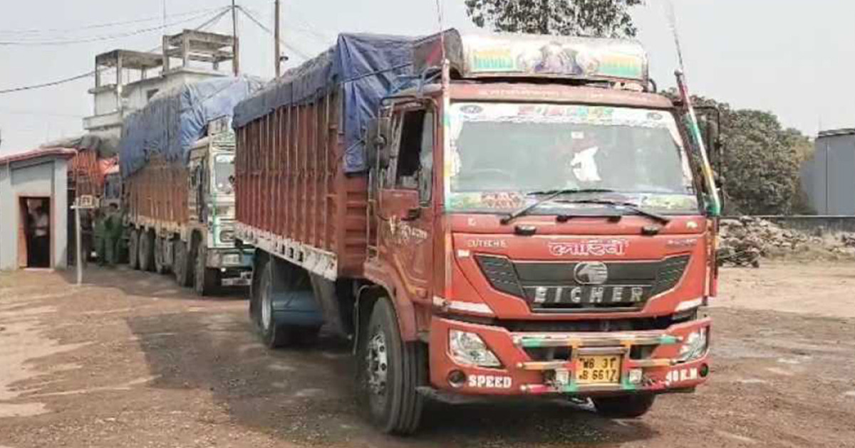 ১১ দিন পর হিলি বন্দরে আমদানি-রপ্তানি শুরু