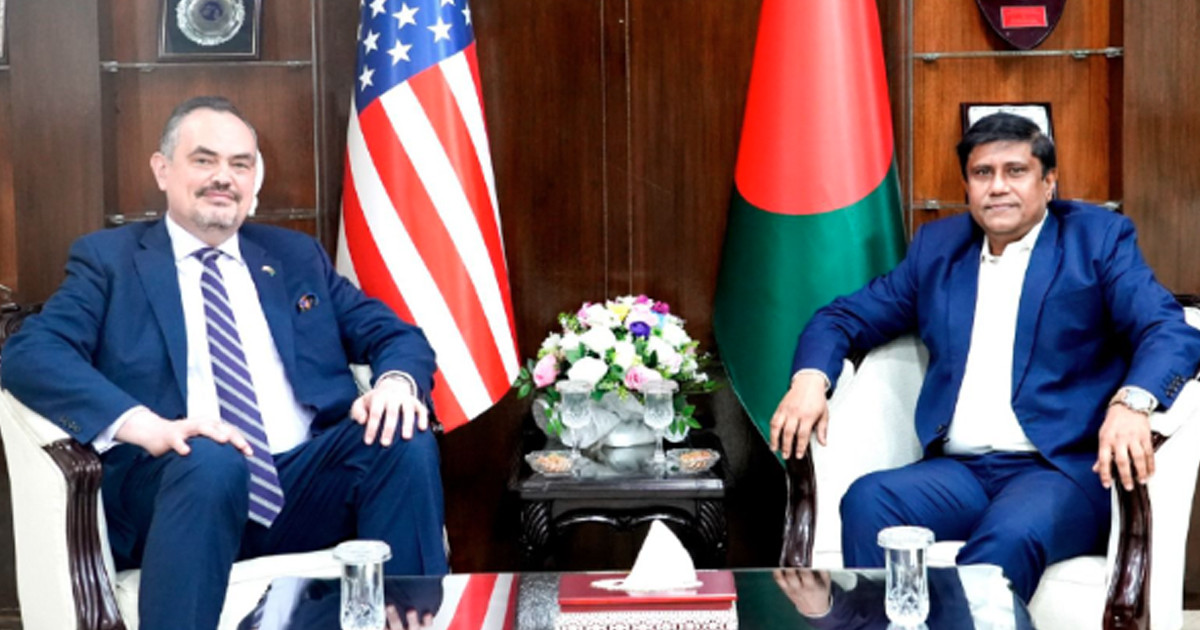 প্রতিরক্ষা উপদেষ্টার সঙ্গে মার্কিন রাষ্ট্রদূতের সাক্ষাৎ