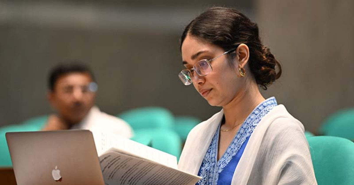 ভিভিআইপি লাউঞ্জে বসে সংসদ অধিবেশন দেখলেন জাইমা রহমান