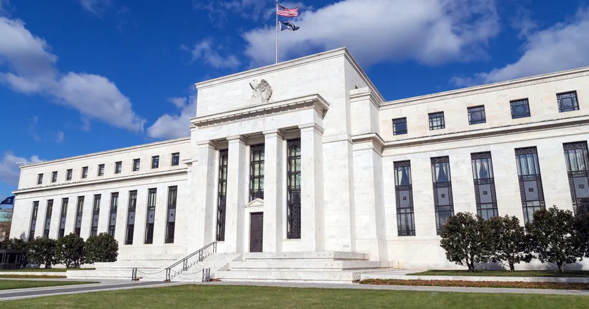 ঝুঁকির মুখে যুক্তরাষ্ট্রের অর্থনীতি: কেন্দ্রীয় ব্যাংক বলছে, ‌‘ওয়েট অ্যান্ড সি’