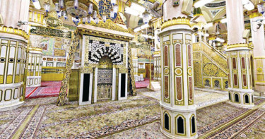 ইমামের সামাজিক মর্যাদা ও দায়িত্ব