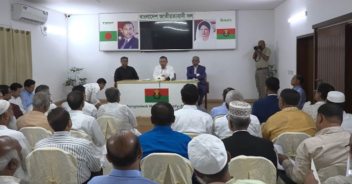 নবনিযুক্ত ৪২ জেলা পরিষদ প্রশাসকের সঙ্গে প্রধানমন্ত্রীর বৈঠক