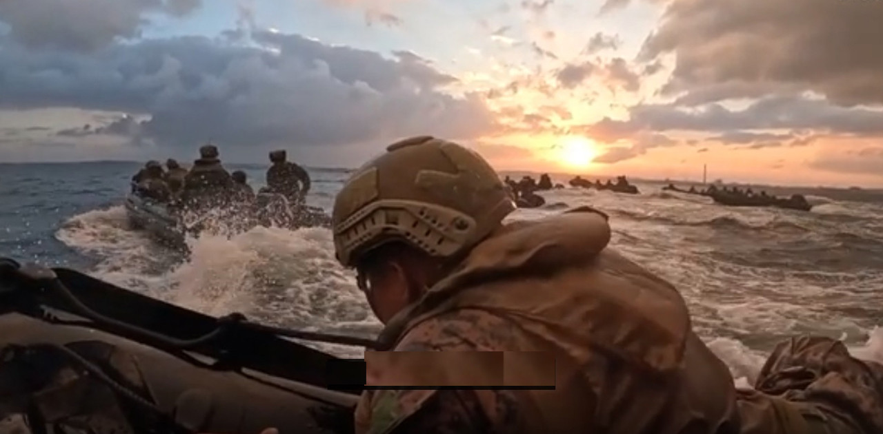 হরমুজ প্রণালির বড় অংশ বন্ধ রেখেও যুদ্ধ শেষ করতে প্রস্তুত ট্রাম্প