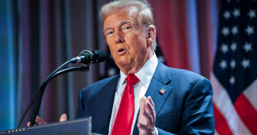 ইরান যুদ্ধের খরচ বহনে আরব দেশগুলোকে আহ্বান জানাবে ট্রাম্প