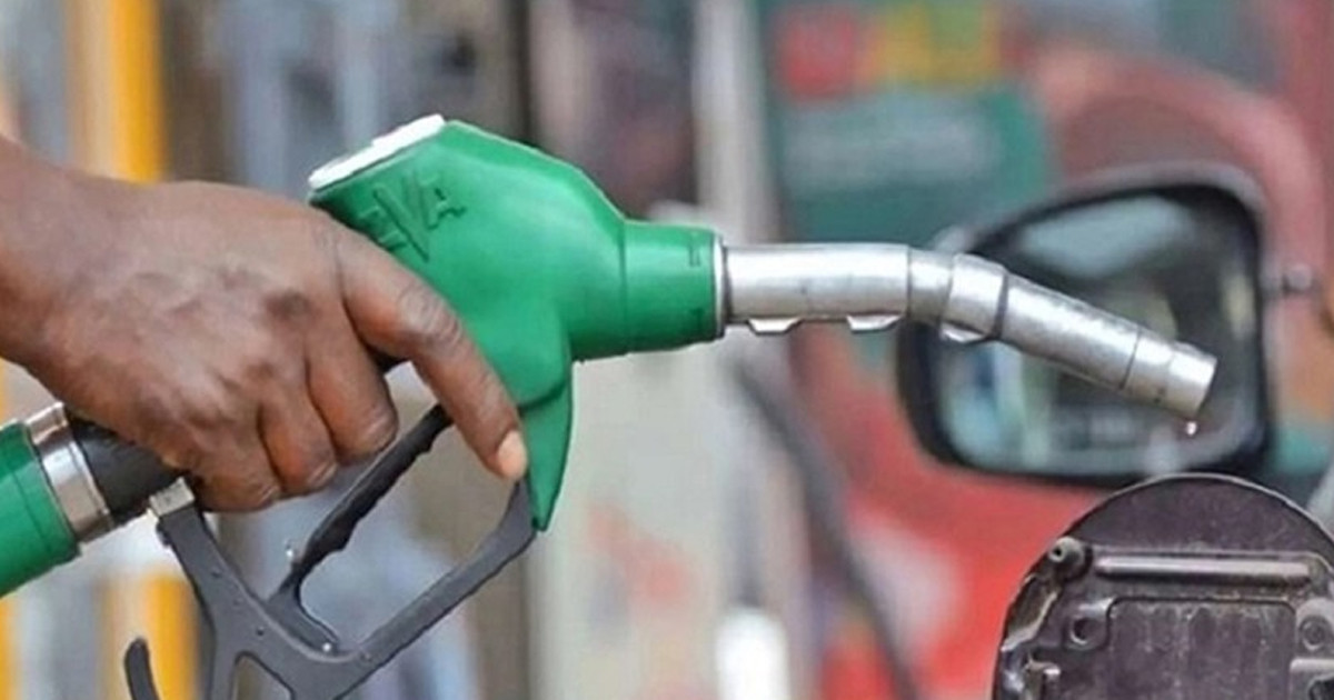 মোবাইল অ্যাপ দিয়েই কিনতে পারবেন জ্বালানি তেল, চালু হচ্ছে ‘ফুয়েল পাস’ ব্যবস্থা